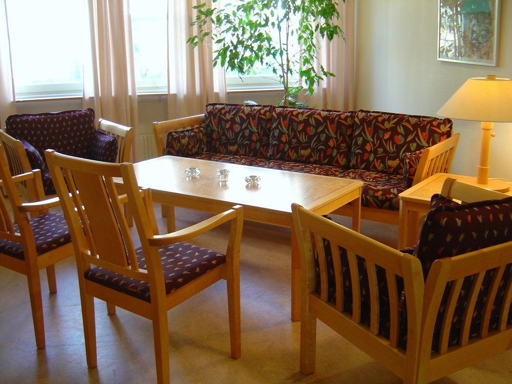 Nordiska Folkhoegskolan Bed And Breakfast クンゲルブ エクステリア 写真