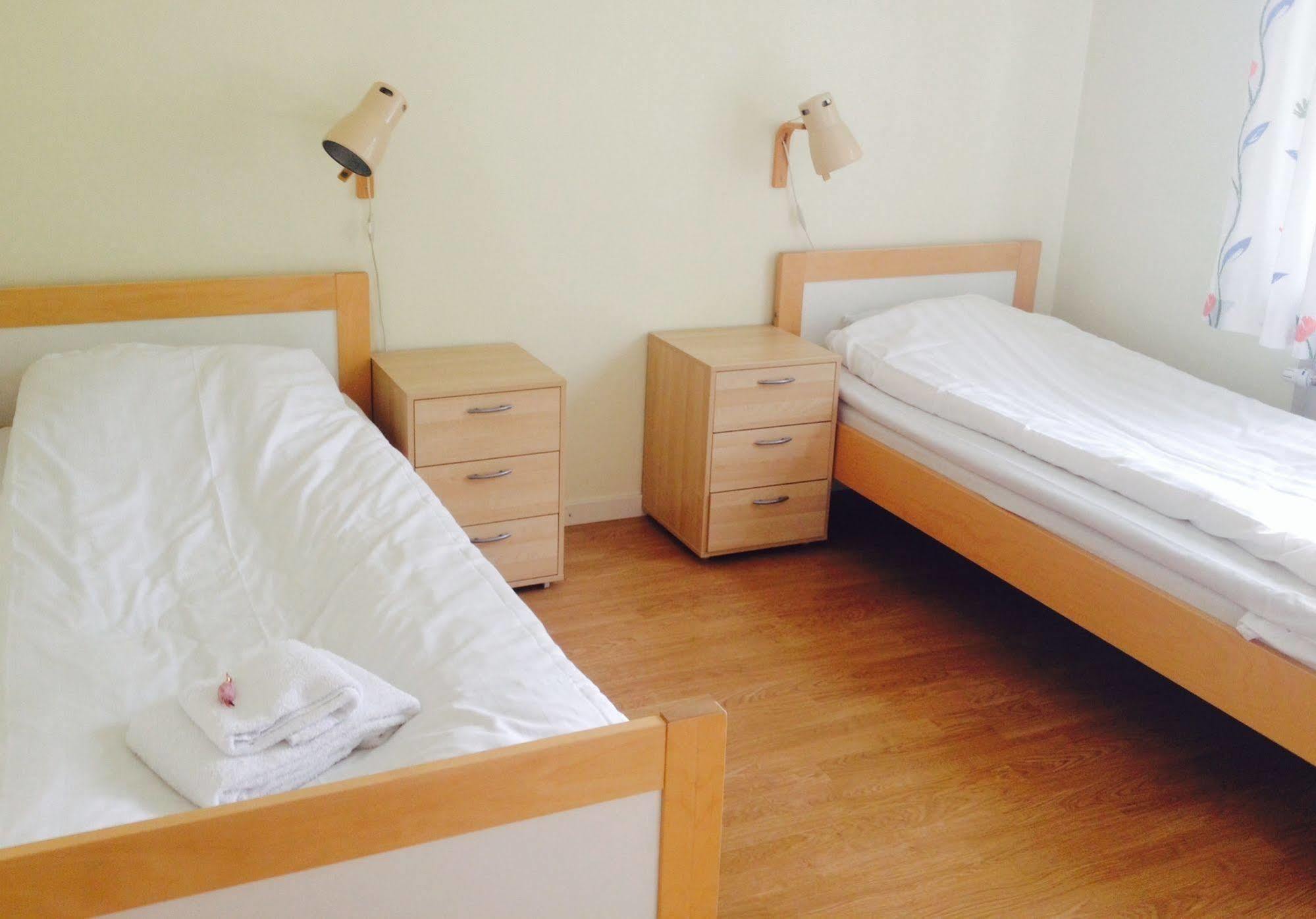 Nordiska Folkhoegskolan Bed And Breakfast クンゲルブ エクステリア 写真